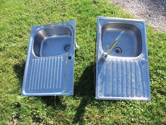 Predám nerezový drez-2kusy.Lacno. - 2