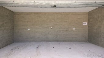 Garáž v oplotenom a zabezpečenom areáli - 2