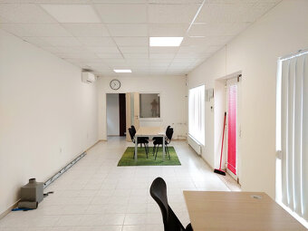 Prenajmemem administratívno obch. priestor v Bratislave Rači - 2