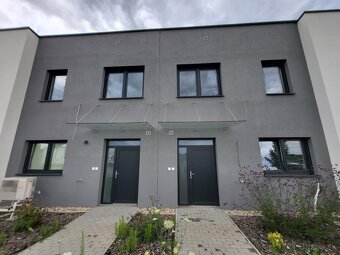 Novostavba – Radový dom v Rovinke - 2