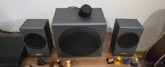 Gramofón Lenco L3808 s logitech 2.1 repro - 2