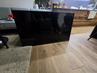 Televizor UHD Samsung - 2
