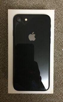 Predám iPhone 8 64 gb - 2
