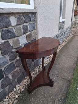 Konzolovy stolik - 2