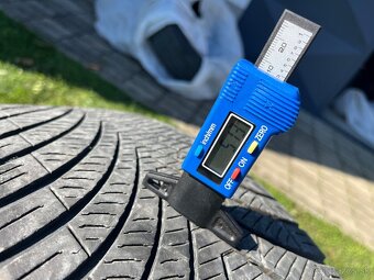 235/55 R18- zimné - 2