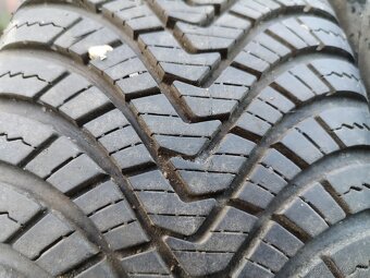 Predám 185/65 r14 - 2