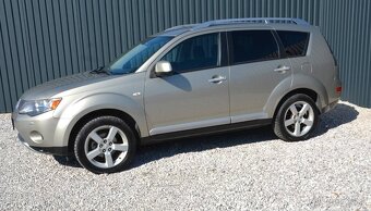 Mitsubishi Outlander 2.0 DI-D, SR voz, 7 miest, 4×4 - 2
