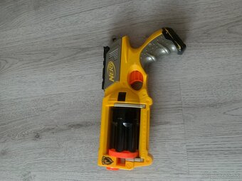 Nerf Maverick - 2