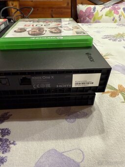Xbox one X - 2