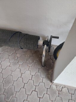 Predám pojazdny stojan navijacieho zar. s teleskop. tyčou - 2