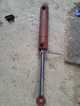 Hydraulický piest - 2