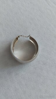 Kúpim takúto naušnicu popr.pár - 2