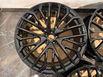original kolesa r23 Audi Q8 SQ8 4M 4M8601025BN - 2