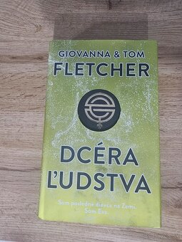 Sci fi knižná séria Dcéra l'udstva - 2