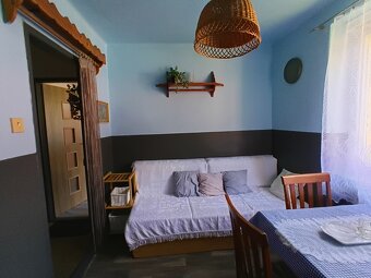 Lacno predám 1 izbový byt 75 km od BB - 2