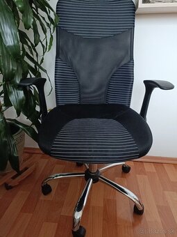 Kancelárska stolička - 2