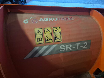 Predám čelný pluh na odhŕnanie snehu - český výrobok - 2