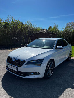Škoda Superb 3 2,0 TDi DSG Limusine - 2