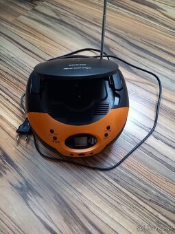Hry ,rádio, lampa - 2