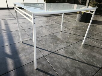 Exterierovy skleneny stol z IKEA s 2 stolickami 110x75 cm - 2