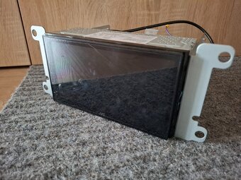 Autorádio JVC KW-M560BT - 2