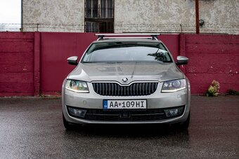 Škoda Octavia Combi 2.0 TDI Elegance/Style DSG - 2