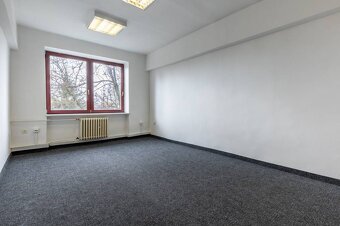 BC TOMÁŠIKOVA 35 - kancelária 19 m2 na prenájom 224€ (vrátan - 2