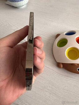 iPhone 14 pro zlatý - 2