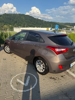 Hyundai i30 1.4i 74kW LPG | 2013 | 218tkm | 5000€ - 2