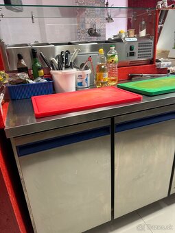 Nerezový chladící stůl 2x dveřmi - 2