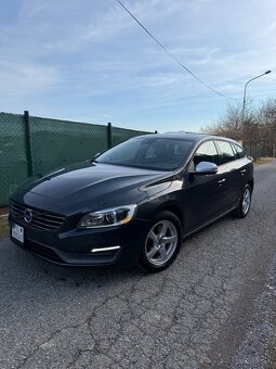 Volvo V60 2.0 D3 5válec 100kw/136PS manuál-6,Summum,Xenon - 2