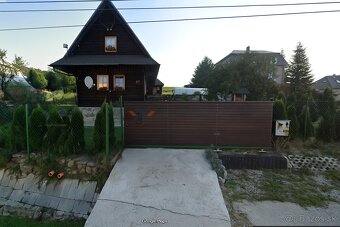 Na predaj drevenica s pozemkom - 1194 m² a bazénom v obci Mi - 2