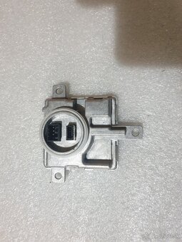 Predam riadaciu jednotku xenonov - 2