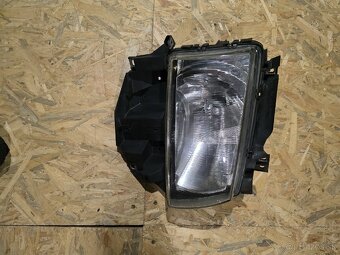 Predám svetlá  na vw T4 - 2