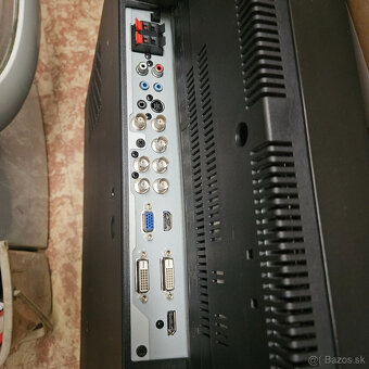 Veľký LCD monitor NEC Multisync V462 - 2