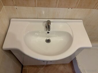 Umyvadlo so skrinkou - 2