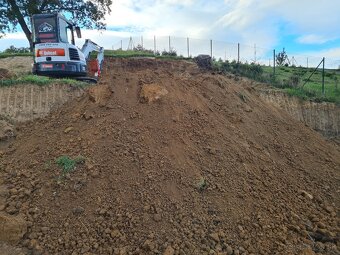 Predam zasypovu zeminu - 2