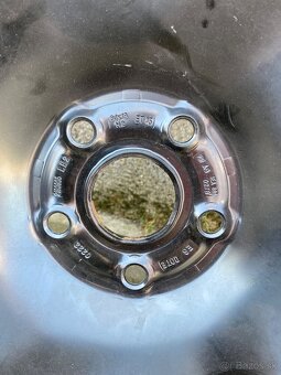 Predam disky + puklice id.4 id.5 - 2