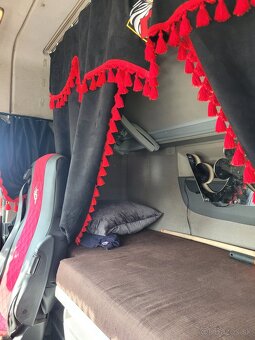 Daf xf 106 - 2