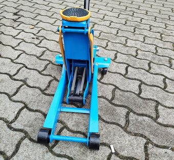 Hydraulický nízkoprofilový autozdvihák 5,5T - 2