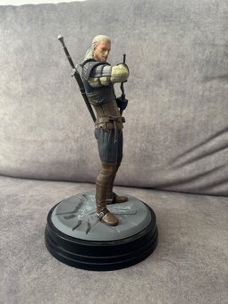 Predám figúrku geralt witcher - 2
