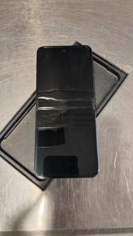 Samsung Z Flip5 + Galaxy Watch 6 + Ear Buds 2 +  3 obaly - 2