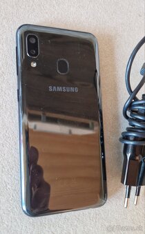 Samsung galaxy A20e - 2