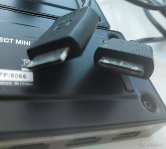 Kúpim si Samsung One Connect Mini Box BN96-35817B. - 2