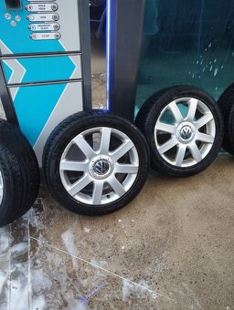 Predám elektróny 225/45/R17 - 2