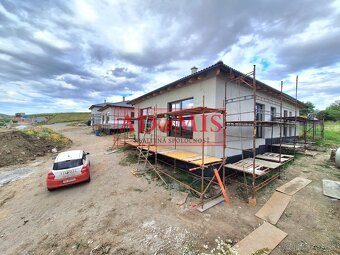 Predám bungalov 5izbový č.1 Ortáše 607m2, iba 18 km od Košíc - 2