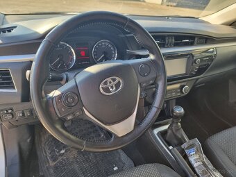 Toyota Corolla 1.6 valvematic r.v.2015 - 2