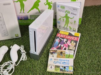 Nintendo Wii, 2 ovládače, balančná podložka, 4 hry + krabica - 2