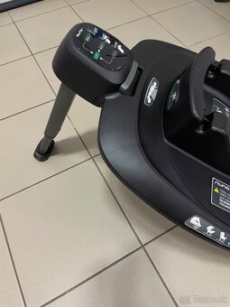 Autosedačka + isofix - 2