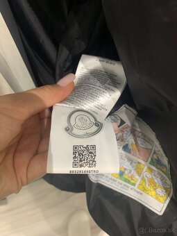 Páperova vetrovka Moncler - 2